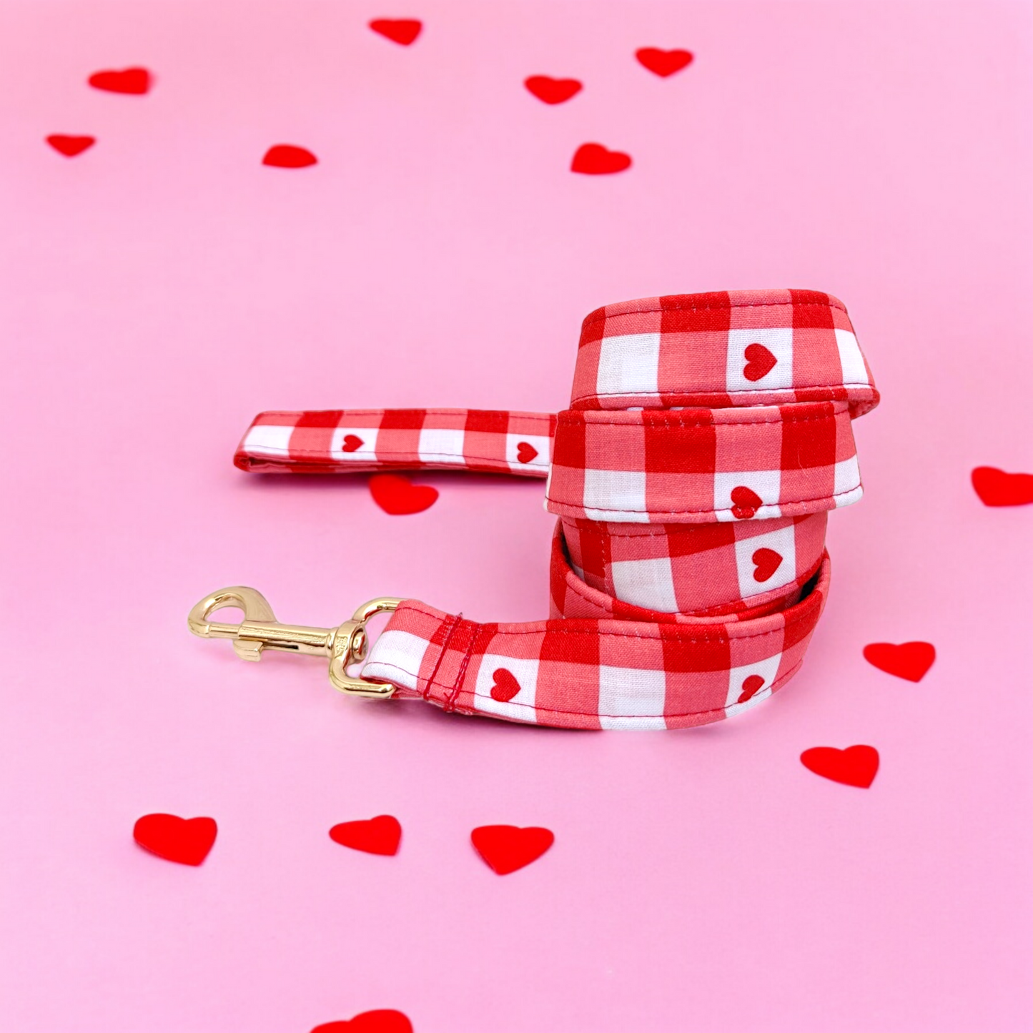 Heartfelt Gingham Collar + Leash + Classic Bow